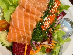 -Chom Cafe and Restaurant