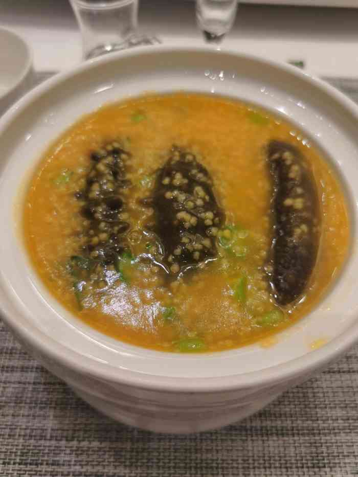 祥记燕翅鲍(朝阳门soho店)-"祥记燕翅鲍的特点是点一份主菜,店家会