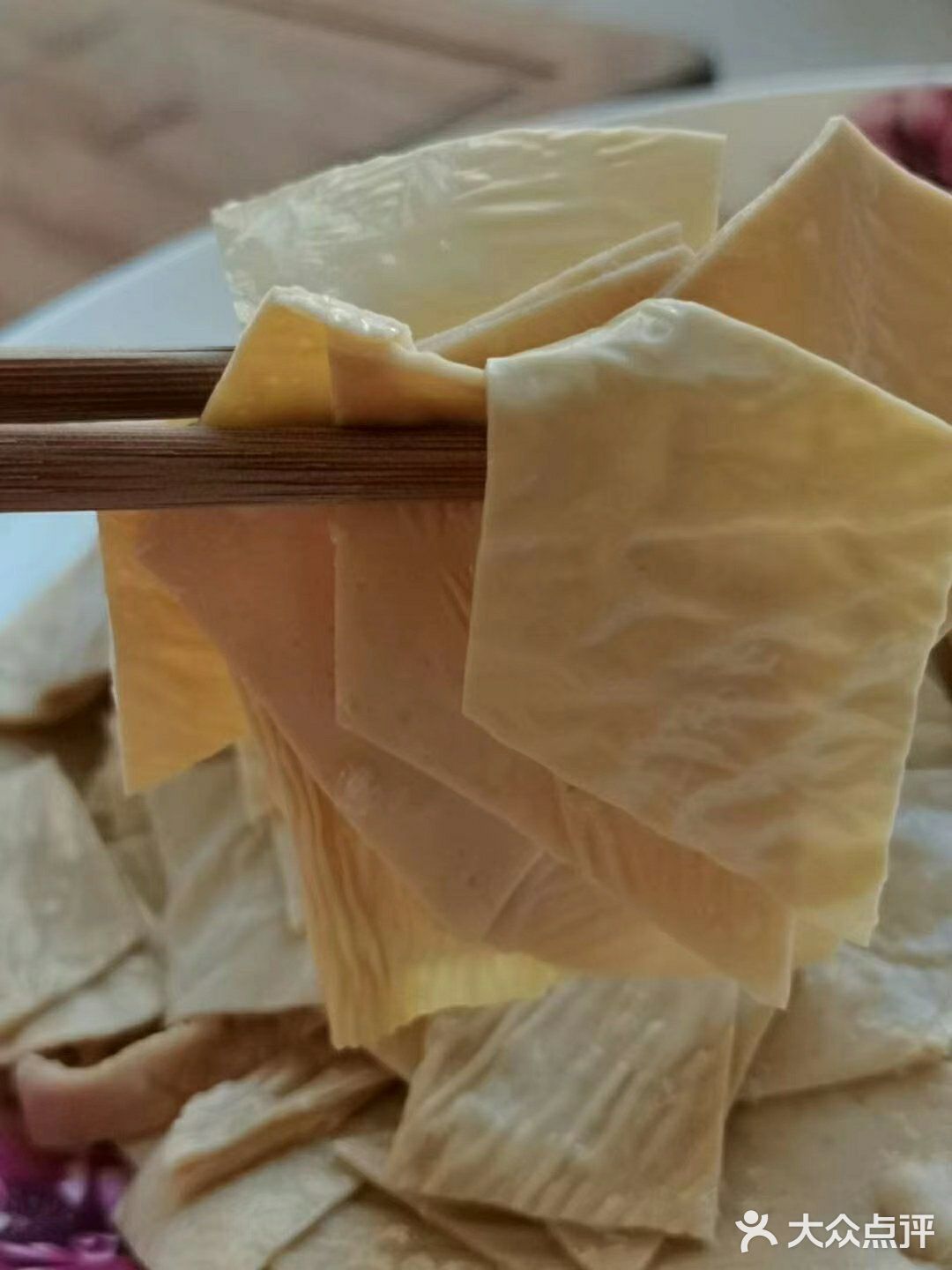 小时候最爱的零食之一   凉拌豆皮
