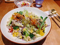 -POKEE VIA&Brunch·维娅(重庆来福士店)