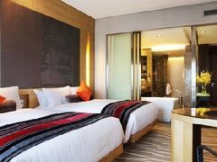 -上海龙之梦万丽酒店