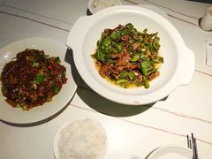 -阿瓦山寨·湘菜现炒·剁椒鱼头王(咸阳总店)