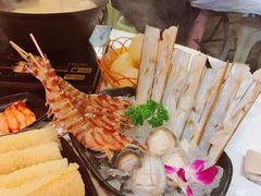 -鲜入围煮花胶鸡海鲜火锅