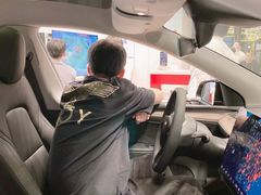 -TESLA 特斯拉(上海太古汇体验店)