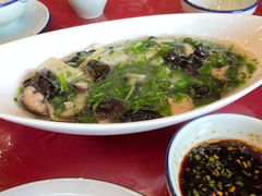 -侬佳蒸菜馆(听潮店)