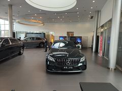 -成都中升之星奔驰4S店