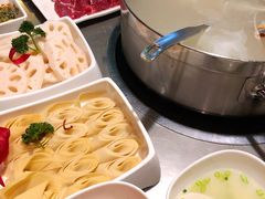 -牛德亨臻牛潮汕火锅(万邦时代店)