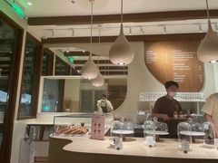 -VERIE BAKEHOUSE