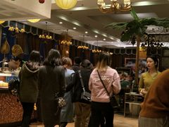 等位区-火舞泰·泰式海鲜火锅餐厅(世纪城店)