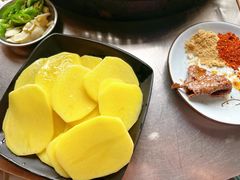 -小辣椒火盆烧烤(温泉南街店)