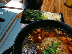 -八月美食小馆(银泰城总店)