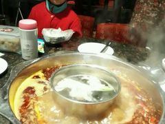 -小天鹅火锅·一线江景洪鼎旗舰店(洪崖洞店)