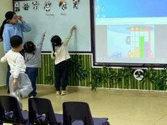 -瑞思少儿中心·少儿英语素养启蒙(勒泰直营校区)