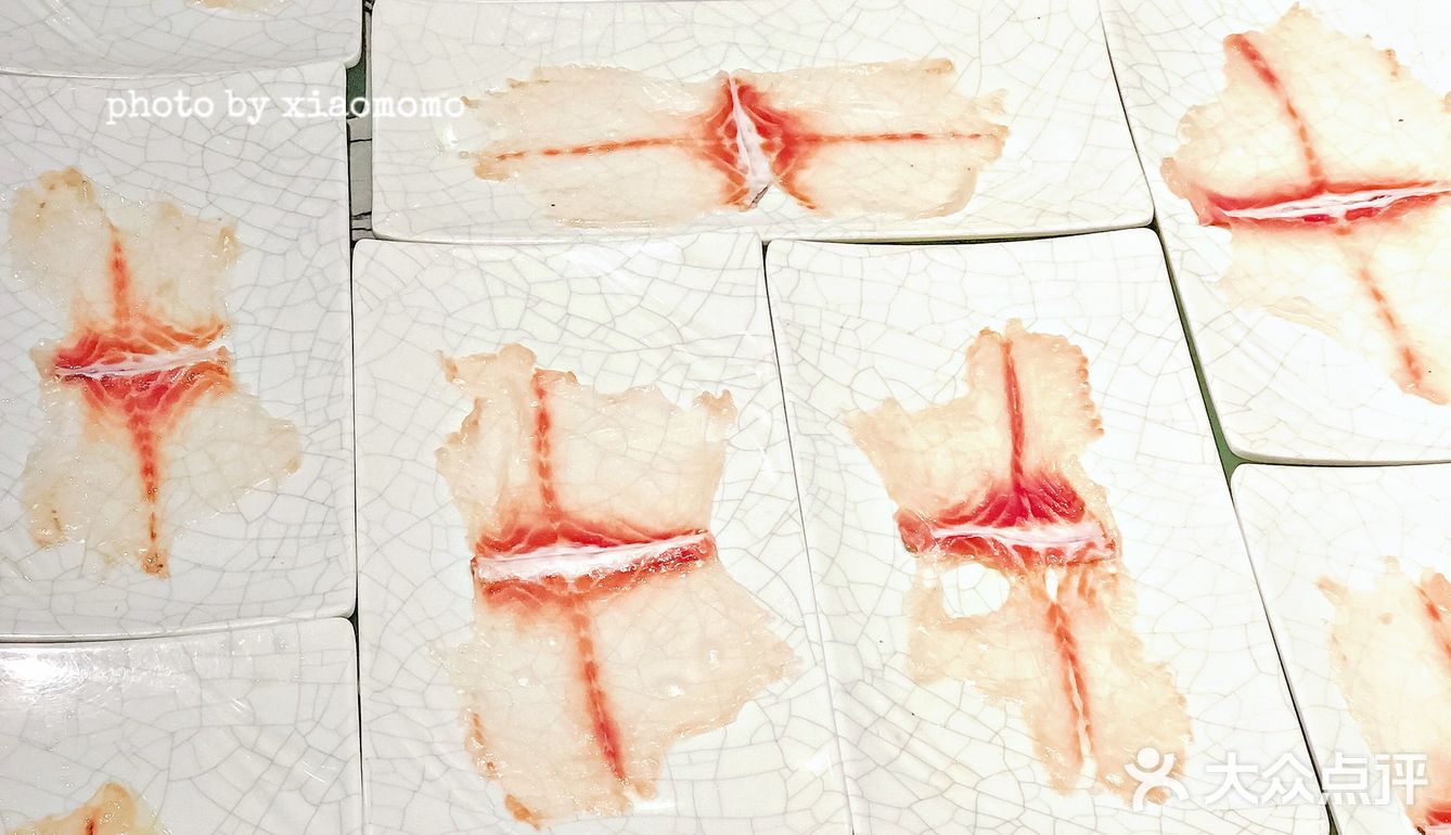 鲜掉眉毛❗️姐妹带我吃的这家薄如纸的斑鱼火锅真🉑