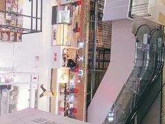 -小杨生煎(金山百联购物中心3楼店)