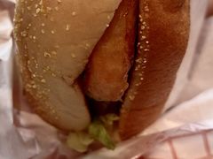 麻酱芝士风味板烧鸡腿堡-麦当劳(中山路店)