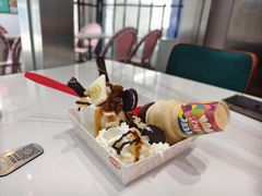 -DQ·蛋糕·冰淇淋(大宁国际商业广场店)