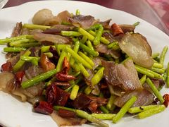 藏香猪腊肉-蜀香川菜鱼庄(然乌店)