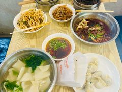 -王菊美食街