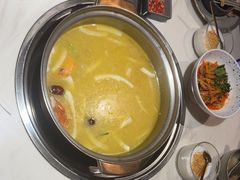 -喃喃椰·糟粕醋·椰子鸡火锅(七堡花园店)