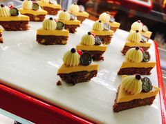 -松山湖凯悦酒店·Café自助餐厅·周末火舞秀表演