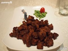 炭烧牛仔肉-八府香鸭·啫啫煲(华山路店)