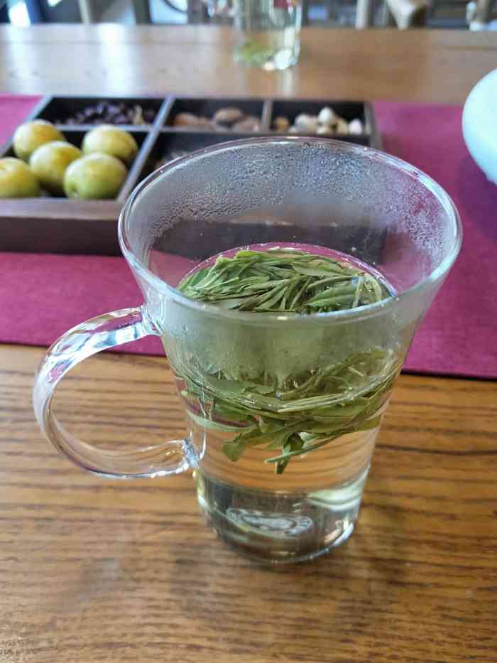 龙潭茶室-"在福泉山最高峰望海峰北麓的一片茶田中,有.
