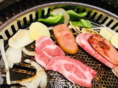 肉肠-牛村烤肉餐厅.自助烤肉
