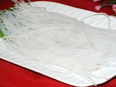 水晶粉-洞庭洲·防空洞火锅·铜锅涮肉·烧烤(新百广场店)