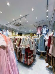 -梦回汉唐汉服旗袍体验馆(拙政园店)