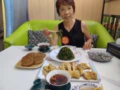-三江源美食城