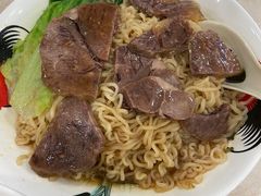 牛展捞公仔面-喜莲咖啡