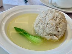手工蟹黄狮子头-湖影中餐厅·南京金茂威斯汀大酒店
