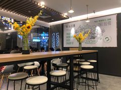 大堂-龙治汉堡(中华城店)
