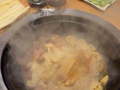 -咱屯子铁锅炖直营店(保利店)