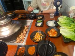 -肉甲韩国木炭烤肉(新壹街1店)