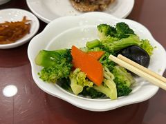 -聚德华天护国寺小吃(甜水园店)