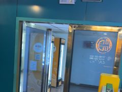 -荒岛实景沉浸密室(江汉路1店)