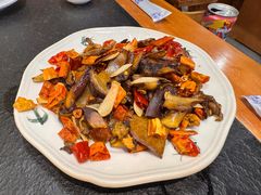 -阿山卓·野生菌火锅·纳西火塘烤肉