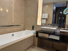 -广州天河希尔顿酒店