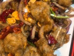 -虾弄弄海派小龙虾·牛羊蝎子火锅