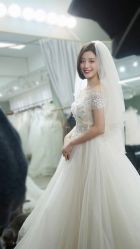 -莫小姐婚纱