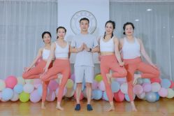 -亚太瑜伽普拉提学院