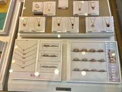 -周大福CHOW TAI FOOK(南京东路永安百货店)