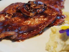 蓝布鲁思科红葡萄酒烤鸡胸-EATALIA意塔利意式餐厅(鼓楼店)