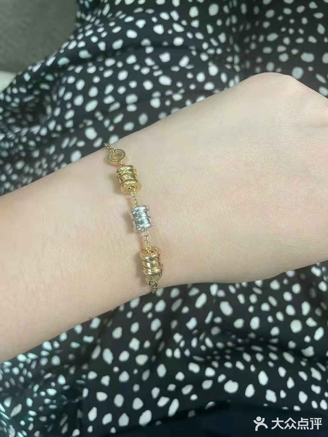 .以前家里买的手链，好久了都没人戴，放在家里感觉很有