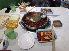 -蛙两只美蛙鱼头火锅(恒茂店)