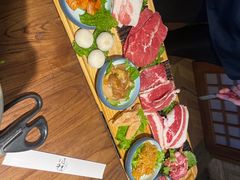 -明洞阿姨·韩式酱蟹烤肉·创意料理(三元桥店)