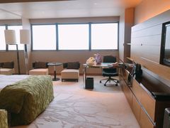 -上海滴水湖皇冠假日酒店