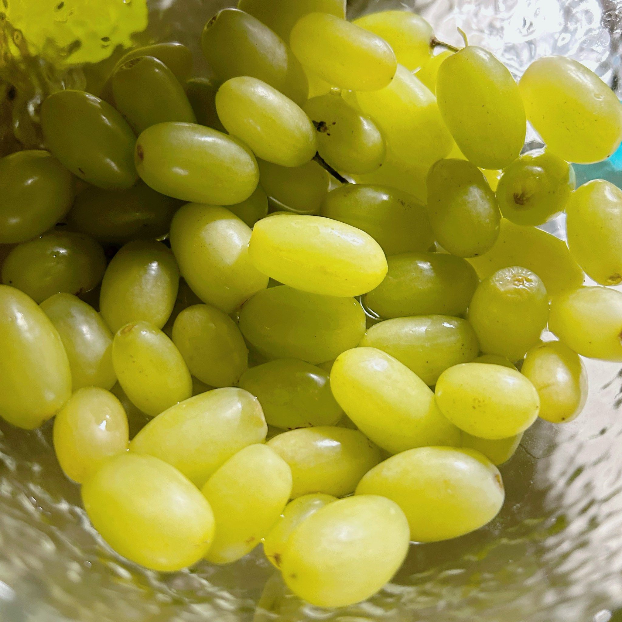 终于吃到一次好吃的绿葡萄